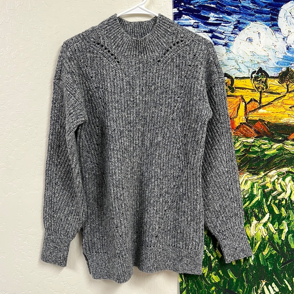 Abercrombie & Fitch, women sweater , size M, rarely wear